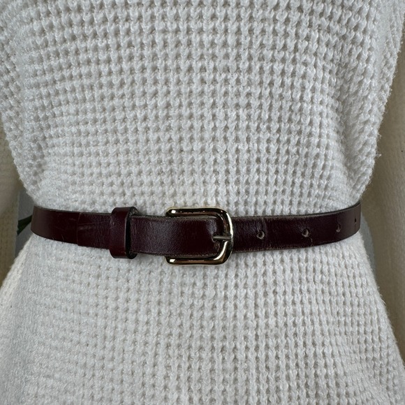 American Vintage Accessories - Dark Academia Minimalist Vintage 90s Burgundy Oxblood Leather Belt Womens XS